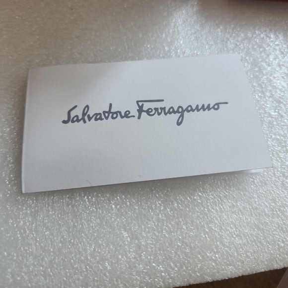 Salvatore Ferragamo Gancio Red Leather Key Case - Picture 6 of 8